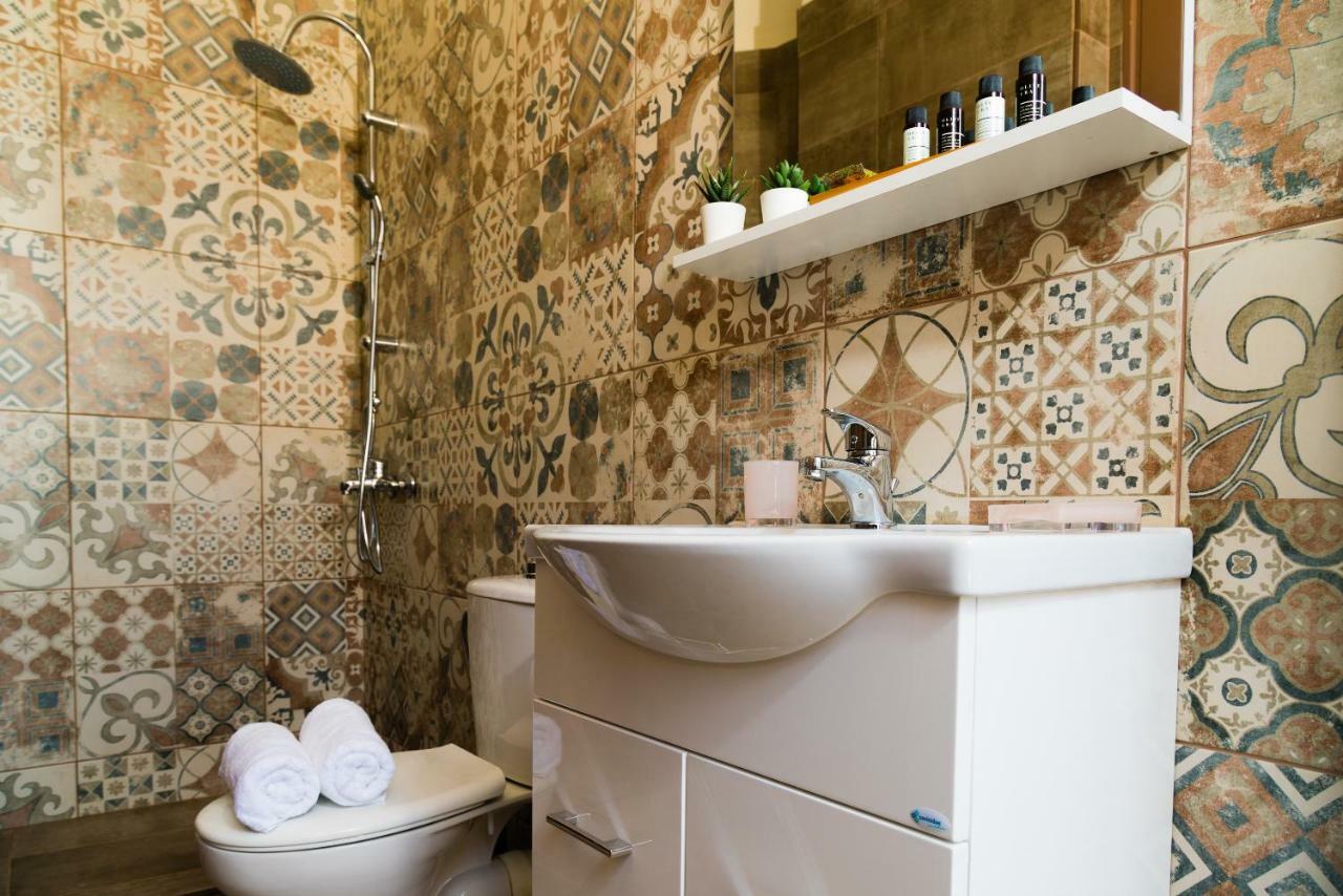 Ch Adrianou Suites Athènes Extérieur photo